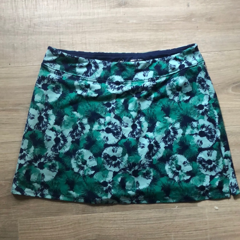 Active skort